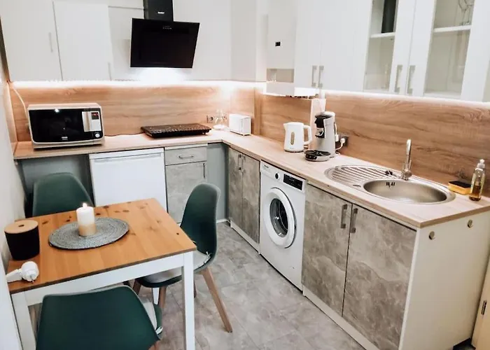 Wohnen Wohlfuehlen - Geraeumiges In فورست